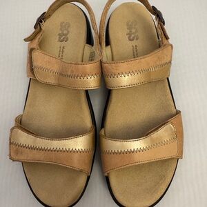 SAS Sandals Women Nudu Heel Strap Sandals Dawn Size 9 M Gold Leather Adjustable